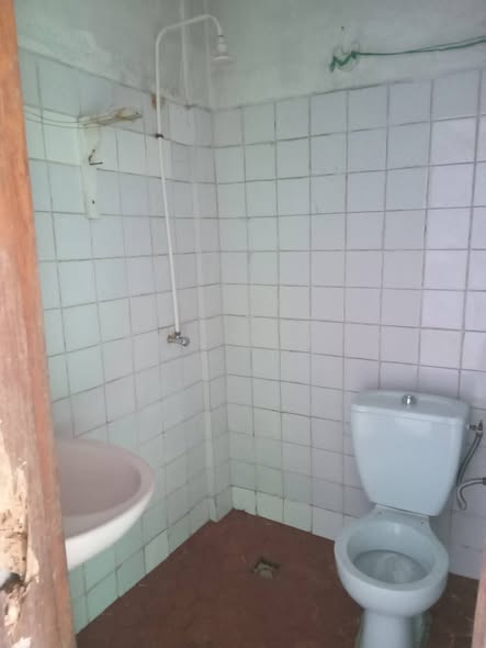 Chambre moderne à louer à Etoug-Ebe