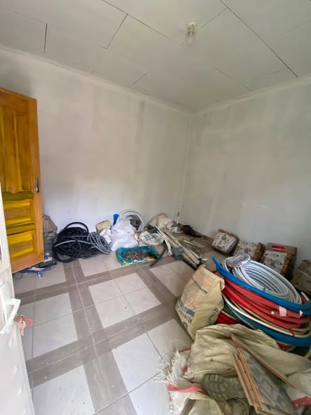 Vaste chambre moderne à Nkolbong, Douala