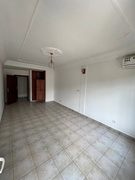 Appartement haut standing à louer - Bastos, Yaoundé