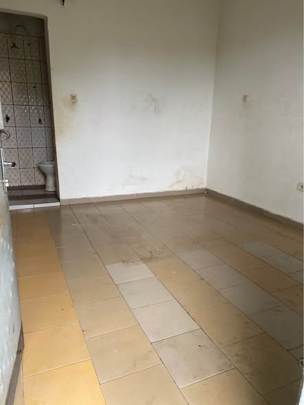 Chambre moderne à louer - Ndogpassi II