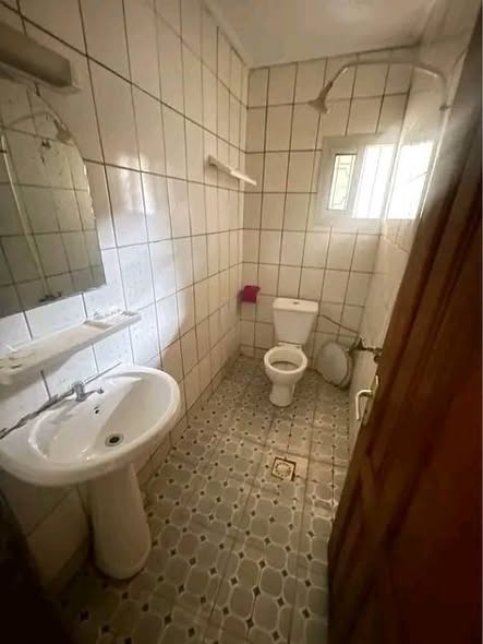Studio moderne 4 pièces à louer à Douala PK15