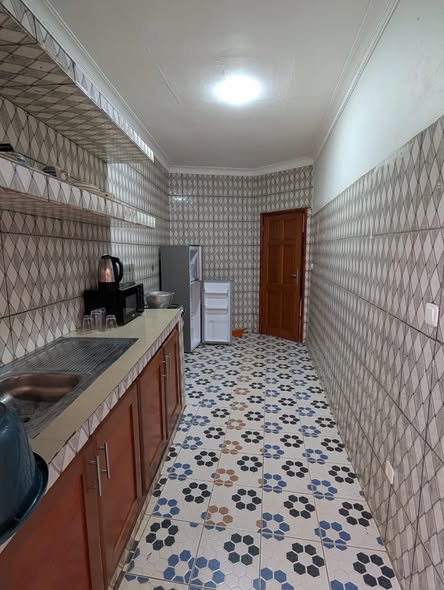 Appartement meublé avec 2 chambres à Biyem-Assi
