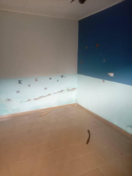 Chambre moderne à louer à Ekoumdoum, Arade