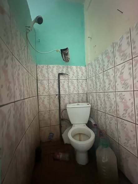 2 chambres modernes à PK17 Douala