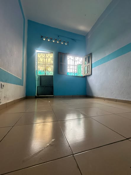 2 chambres modernes à PK17 Douala