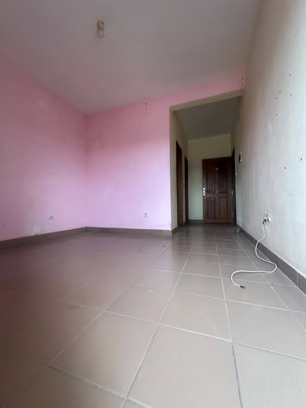 2 chambres modernes 3 pièces à PK 15 Douala