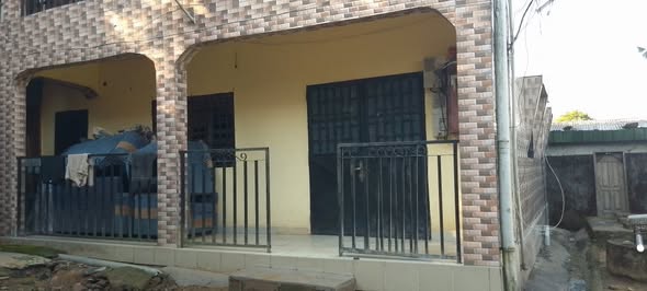 Appartement moderne 3 chambres à Nyalla Hôpital Nkembe