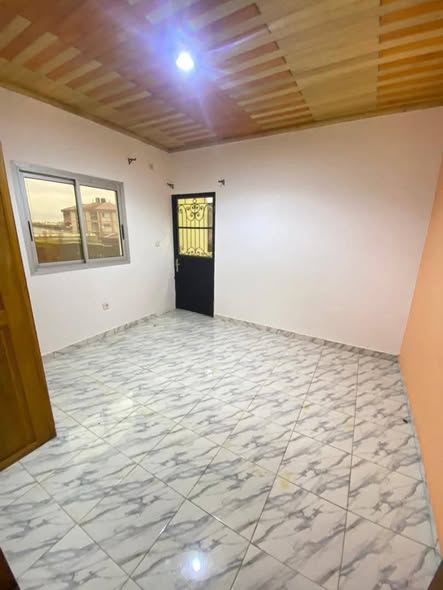 Studio moderne à Logpom