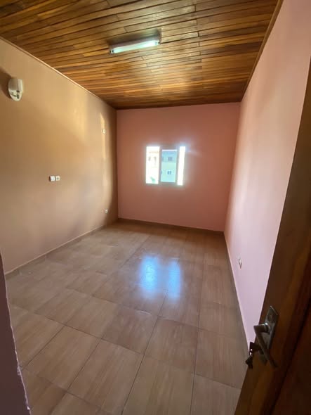Appartement 2 chambres à Village Rail, Douala