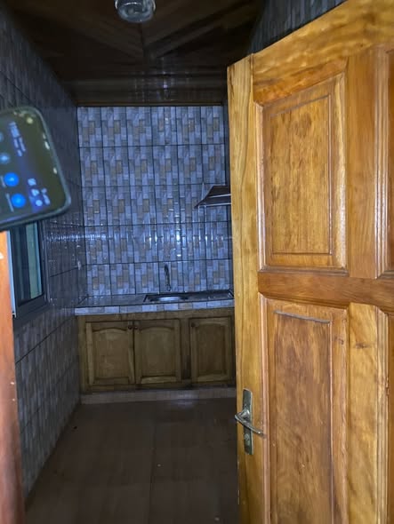 Appartement 2 chambres à Village Rail, Douala