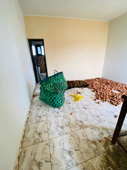 Chambre moderne à Bonaberi