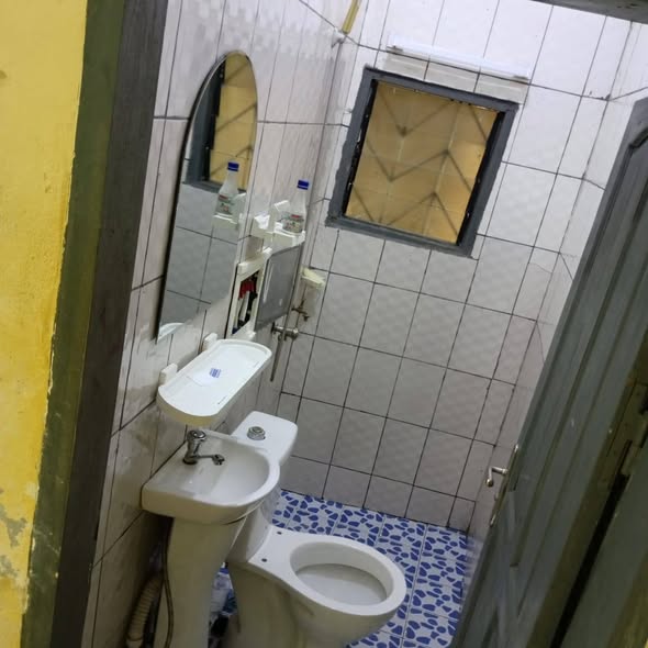 Chambre 3 pièces à louer à Omnisport, Yaoundé