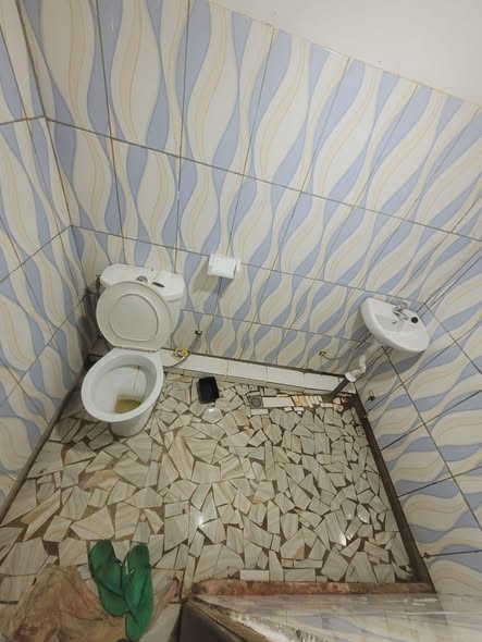 Chambre moderne à louer à Emana