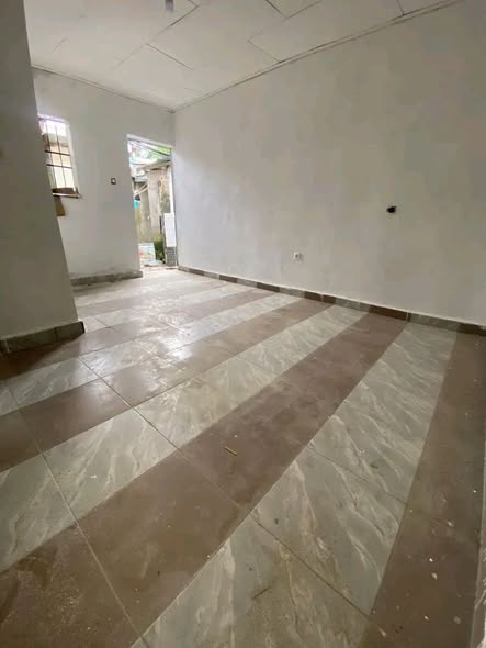 Vaste chambre moderne à Nyalla - 25 000 FCFA/mois