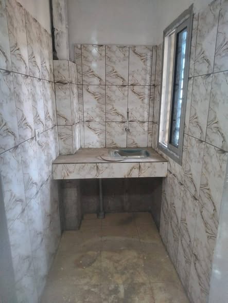Chambres modernes en finition à louer - Ngousso