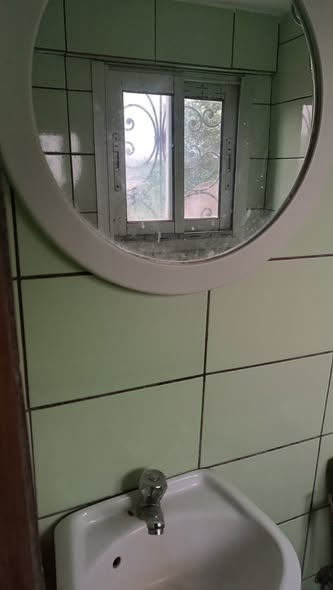 Chambre moderne à louer à Meyo (Barrière)