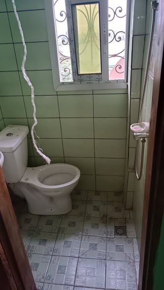Chambre moderne à louer à Meyo (Barrière)
