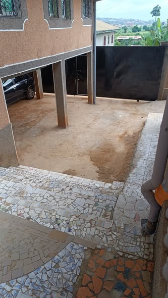 Chambre moderne à louer à Meyo (Barrière)