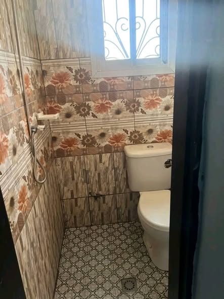 Chambre moderne à louer - Obili, Yaoundé