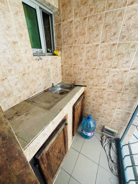 Studio moderne Logbessou Douala - bordure du goudron