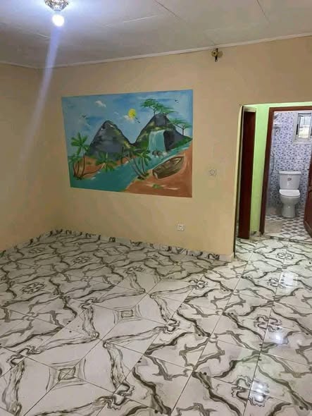 Studio moderne à louer à Bata (Nlongkak)