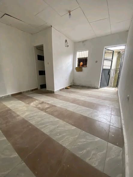 Vaste chambre moderne nouvellement construite - Nyalla