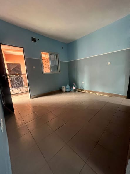 Chambre moderne à louer - Obili, Yaoundé