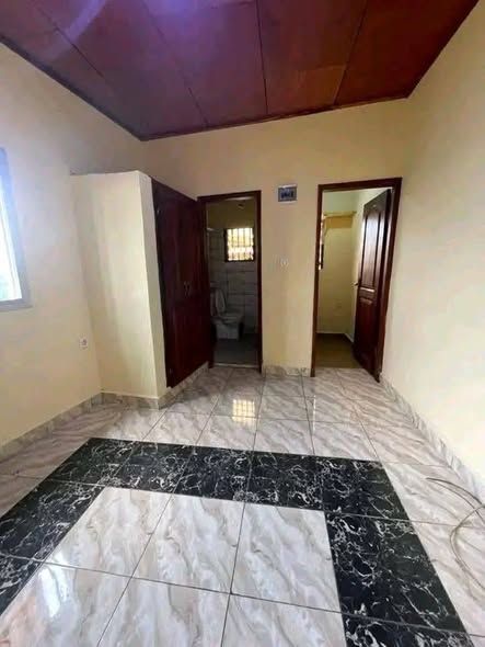 Chambre moderne à Titi Garage - Yaoundé