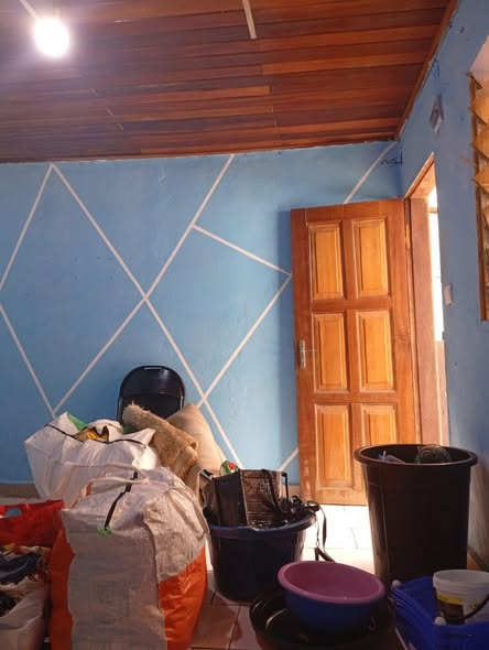 Chambre moderne à Yassa derrière Tradex