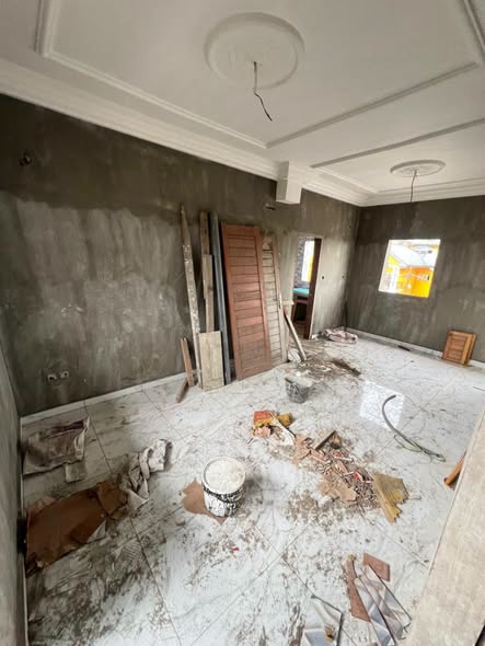Studio en finition à Logbessou - 80 000 XAF/mois