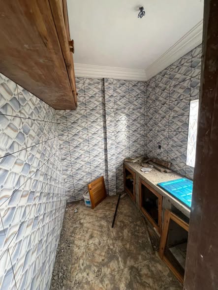 Studio en finition à Logbessou - 80 000 XAF/mois