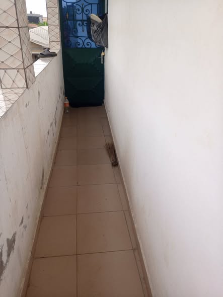 Chambre moderne à louer - Barrière, Yaoundé