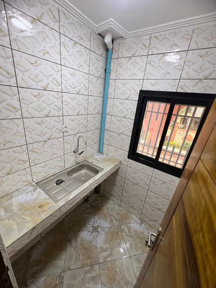 Studio moderne à louer - Ngousso