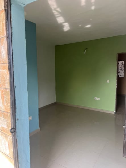 Studio moderne à louer à Kotto