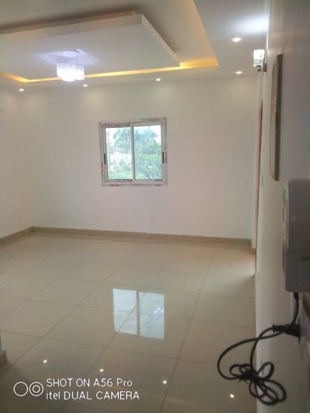 Grand studio moderne à Logpom