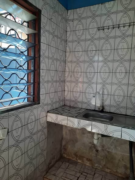 Studio moderne à louer - Logbessou, Douala
