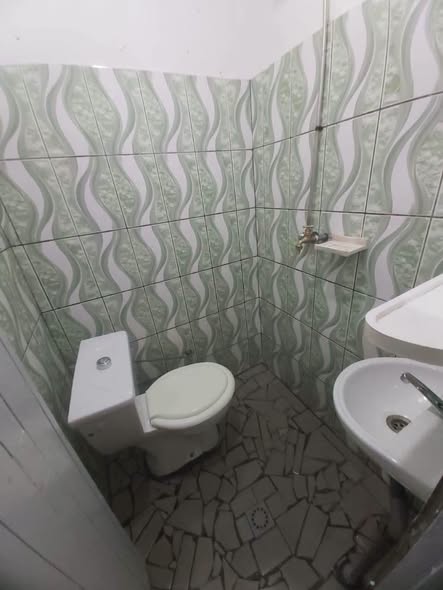 Chambre moderne à Biyem-Assi