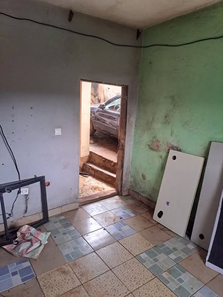 Chambre moderne à louer à Ngousso