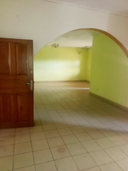 Vaste appartement à louer – Santa Barbara