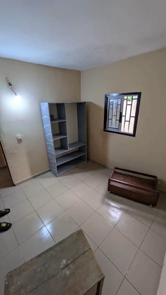 Studio moderne VIP à louer à Emana
