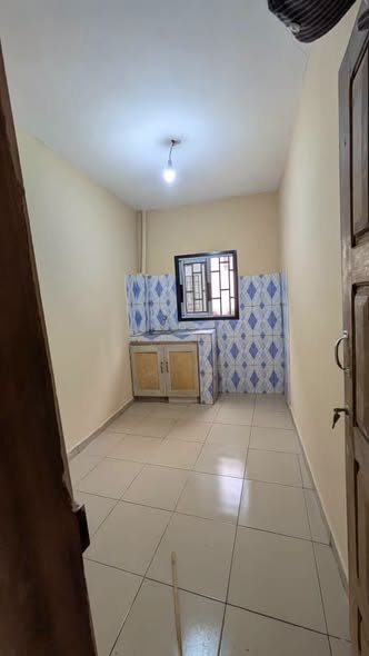 Studio moderne VIP à louer à Emana
