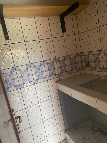 Chambre moderne 3 pièces à Mimboman
