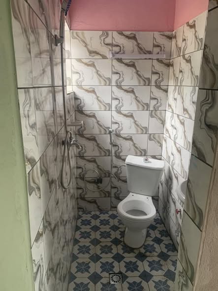 Chambre moderne à Yassa - Nouvellement construite