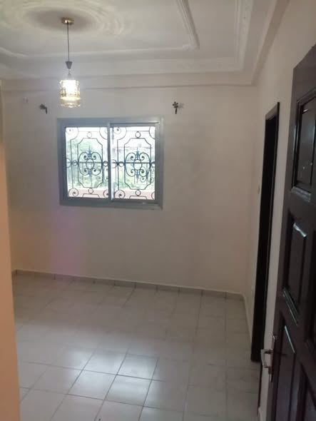 Appartement à louer - Cité des Palmiers, Douala