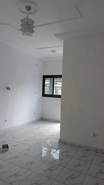 Studio moderne à Yassa (Bwang) - 60 000 FCFA/mois