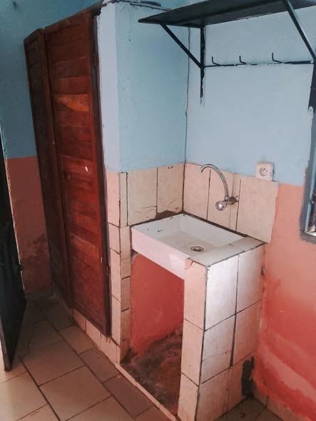 Chambre moderne carrefour Etoug-Ebe