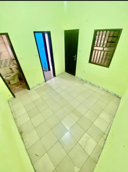 Chambre moderne à louer - Titi Garage