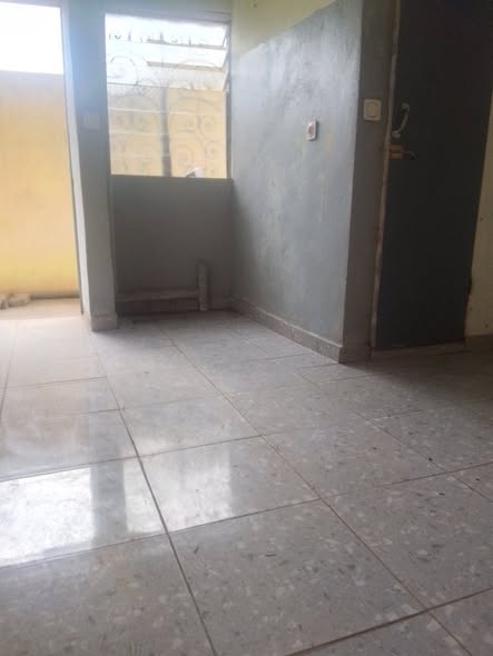 Chambre moderne à Nsimeyong