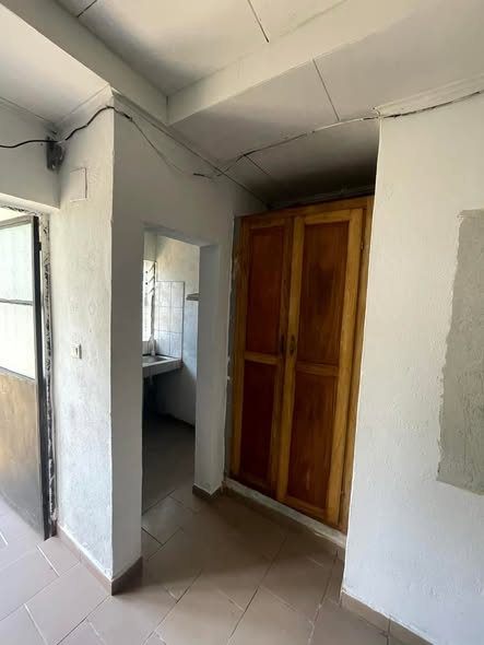 Vaste chambre à louer - Logbessou