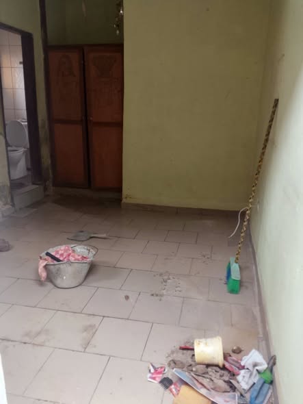 Grande chambre moderne à louer - Nkomo, Yaoundé